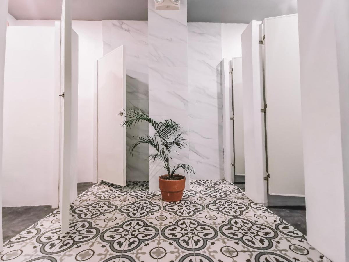 Murals Sleepbox (Adults Only) Cebu Esterno foto